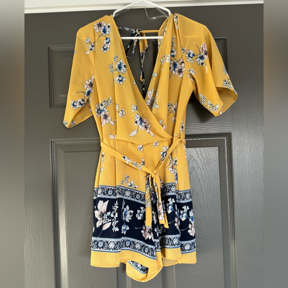 Trixxi Yellow Blue Romper Size: M